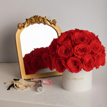<em>Preserved Real Flowers</em>
